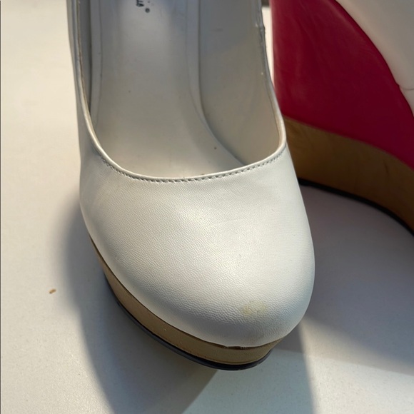 Michael Antonio White and Pink Wedge Shoes - Picture 4 of 13
